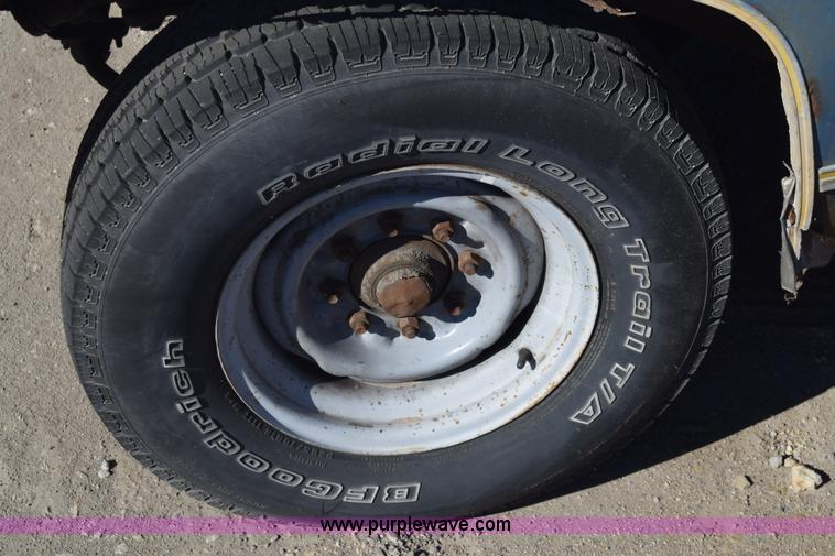 image for item K4829 1977 Chevrolet Bonanza 20 pickup truck