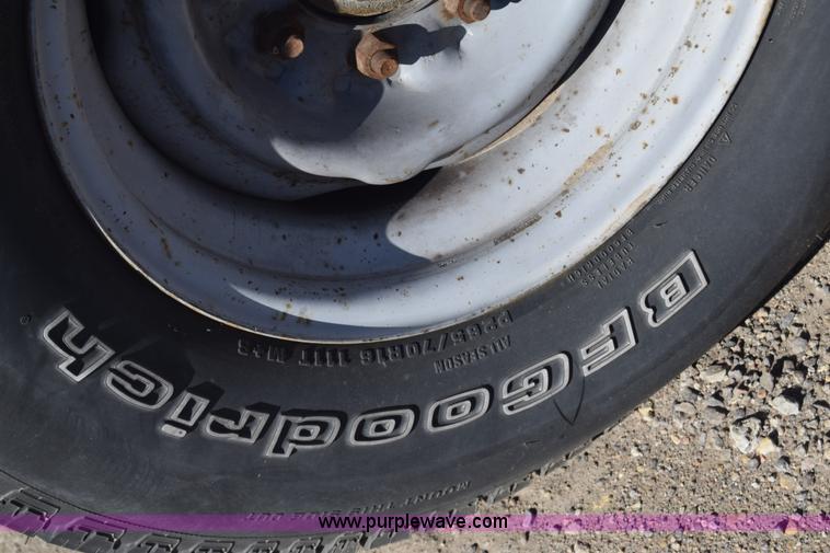 image for item K4829 1977 Chevrolet Bonanza 20 pickup truck