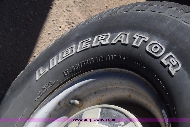 image for item K4829 1977 Chevrolet Bonanza 20 pickup truck