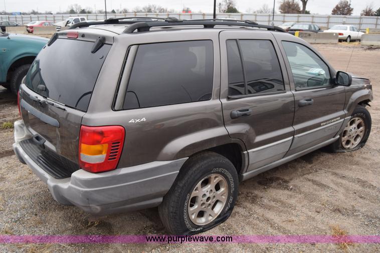 image for item K4996 2000 Jeep Grand Cherokee Laredo SUV