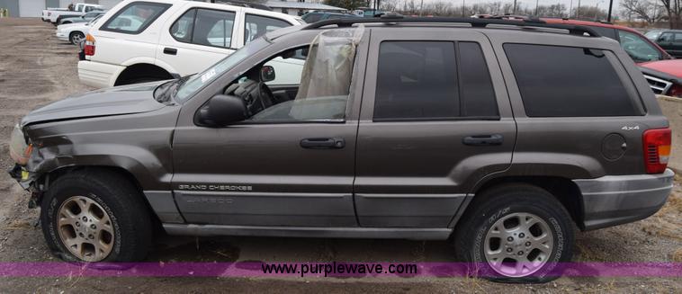 image for item K4996 2000 Jeep Grand Cherokee Laredo SUV