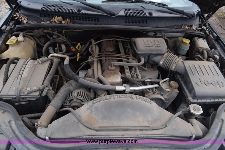 image for item K4996 2000 Jeep Grand Cherokee Laredo SUV