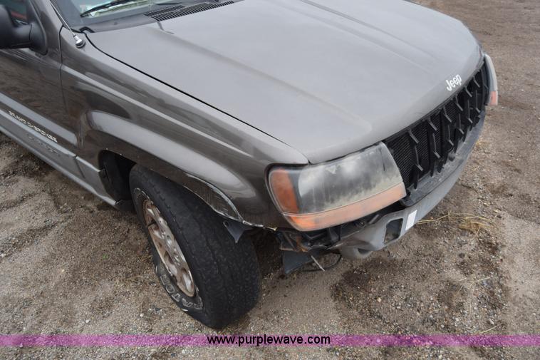 image for item K4996 2000 Jeep Grand Cherokee Laredo SUV