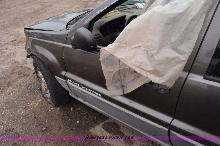 image for item K4996 2000 Jeep Grand Cherokee Laredo SUV