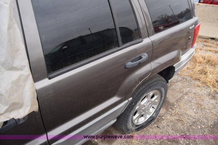 image for item K4996 2000 Jeep Grand Cherokee Laredo SUV