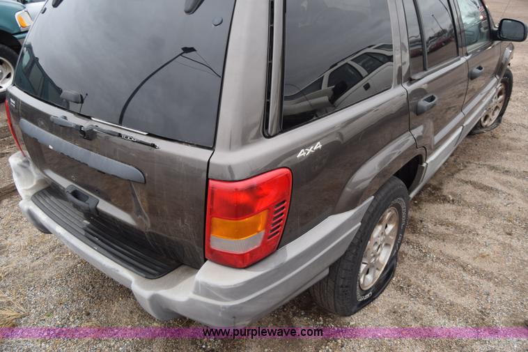 image for item K4996 2000 Jeep Grand Cherokee Laredo SUV