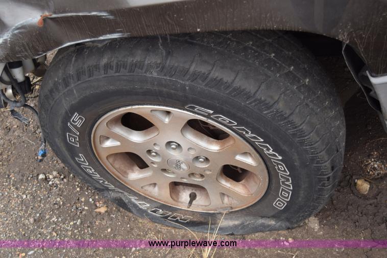 image for item K4996 2000 Jeep Grand Cherokee Laredo SUV