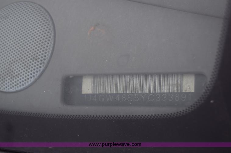 image for item K4996 2000 Jeep Grand Cherokee Laredo SUV