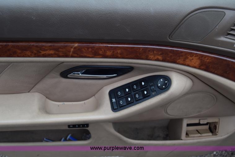 image for item K4998 2002 BMW 525i