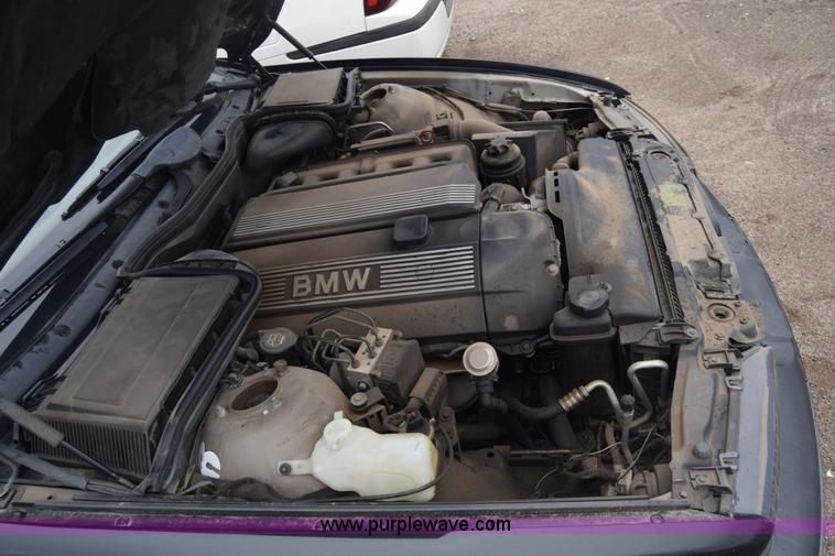 image for item K4998 2002 BMW 525i