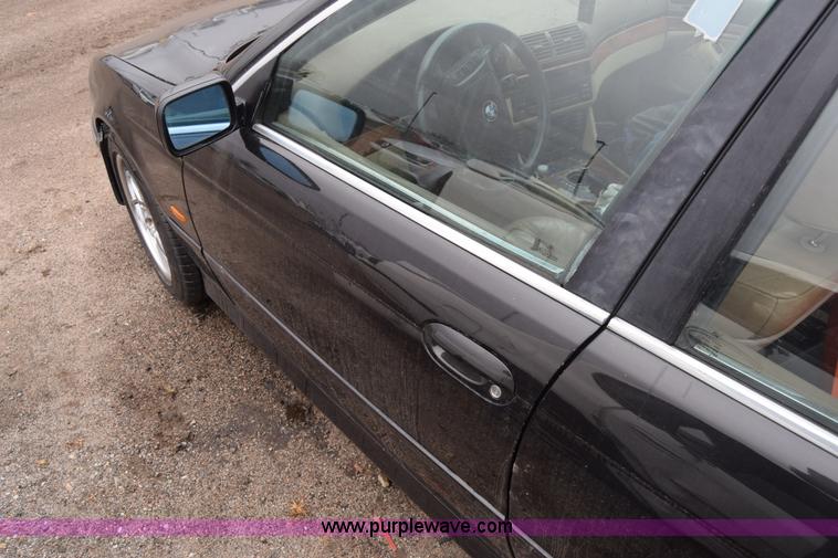 image for item K4998 2002 BMW 525i