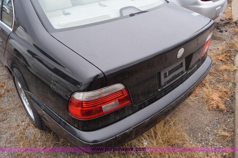image for item K4998 2002 BMW 525i