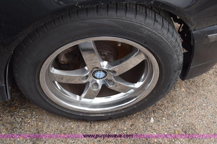 image for item K4998 2002 BMW 525i