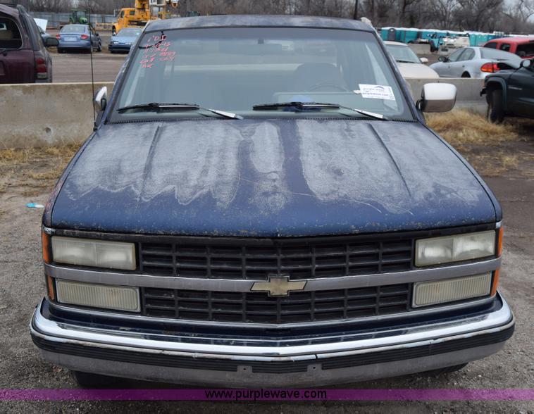 image for item K4999 1993 Chevrolet Silverado 1500 Ext. Cab pickup truck