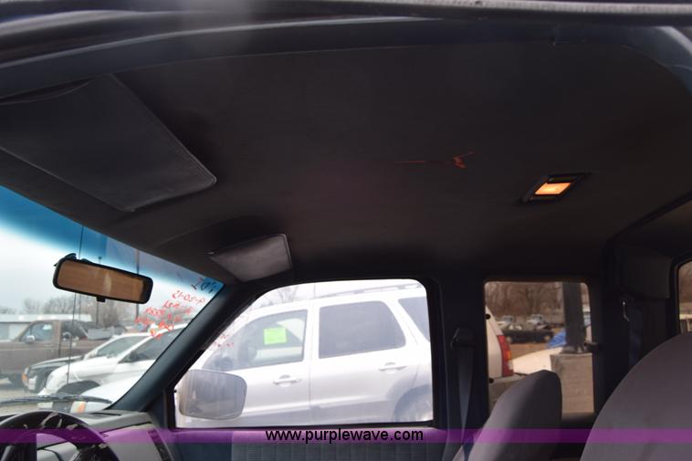 image for item K4999 1993 Chevrolet Silverado 1500 Ext. Cab pickup truck