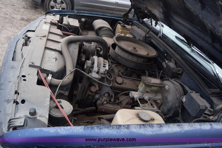 image for item K4999 1993 Chevrolet Silverado 1500 Ext. Cab pickup truck