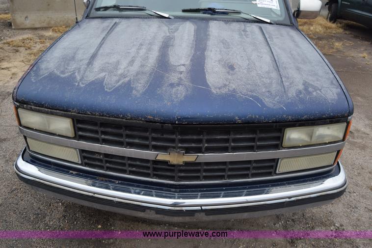 image for item K4999 1993 Chevrolet Silverado 1500 Ext. Cab pickup truck