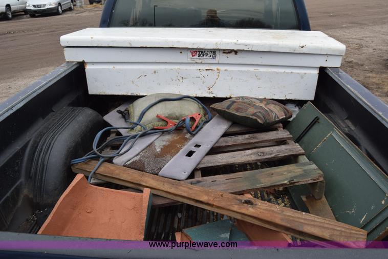 image for item K4999 1993 Chevrolet Silverado 1500 Ext. Cab pickup truck