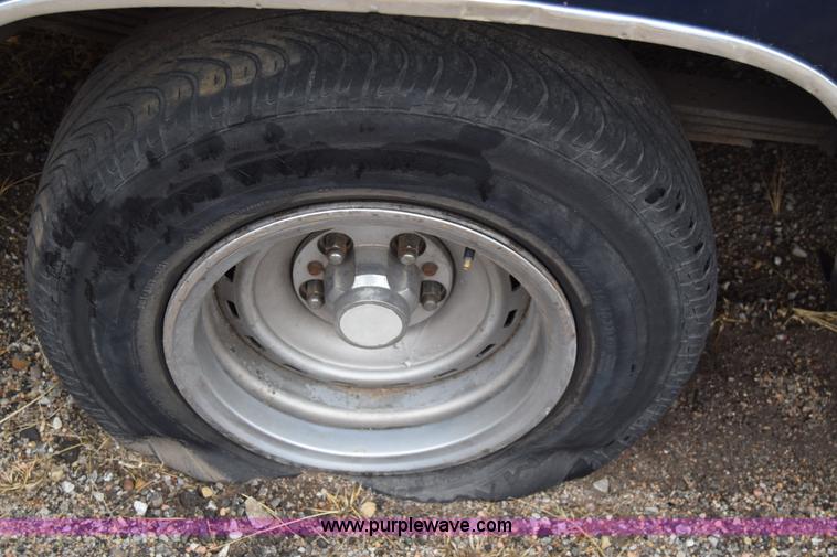 image for item K4999 1993 Chevrolet Silverado 1500 Ext. Cab pickup truck