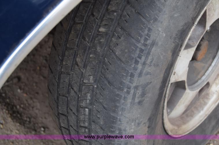 image for item K4999 1993 Chevrolet Silverado 1500 Ext. Cab pickup truck