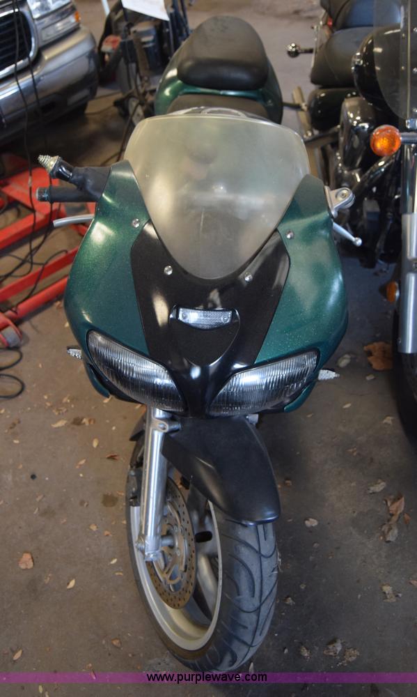 image for item L1012 2001 Suzuki SV650 SK1 motorcycle