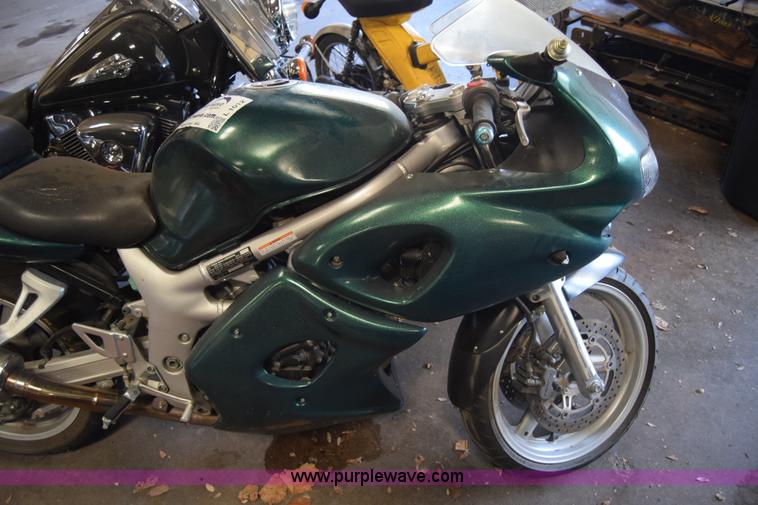 image for item L1012 2001 Suzuki SV650 SK1 motorcycle