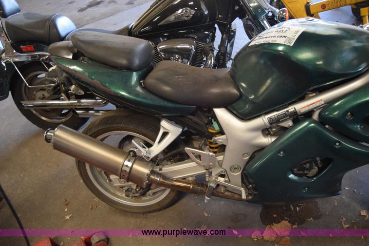 image for item L1012 2001 Suzuki SV650 SK1 motorcycle