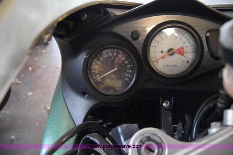 image for item L1012 2001 Suzuki SV650 SK1 motorcycle
