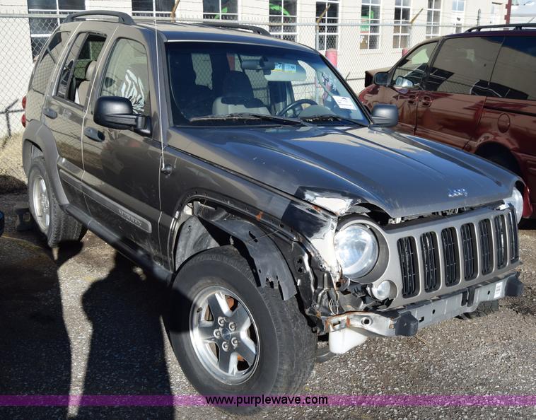 image for item L1016 2007 Jeep Liberty Sport SUV