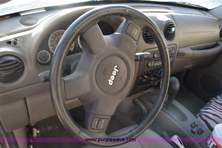 image for item L1016 2007 Jeep Liberty Sport SUV