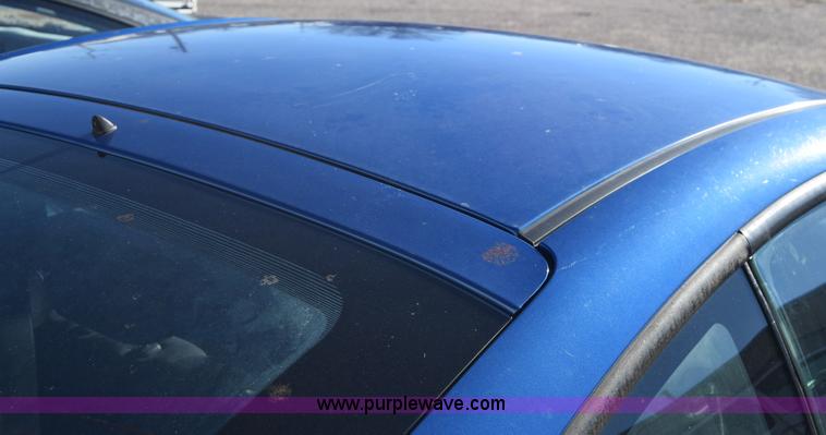 image for item L1017 2004 Hyundai Tiburon SUV