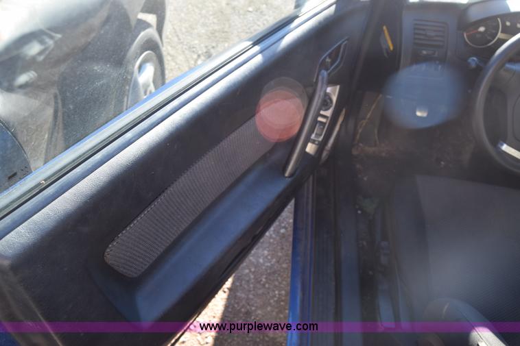 image for item L1017 2004 Hyundai Tiburon SUV