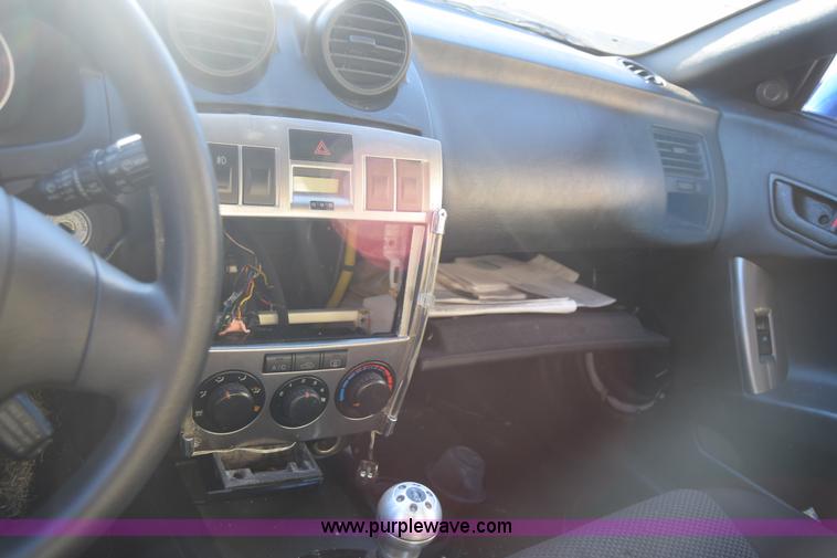 image for item L1017 2004 Hyundai Tiburon SUV