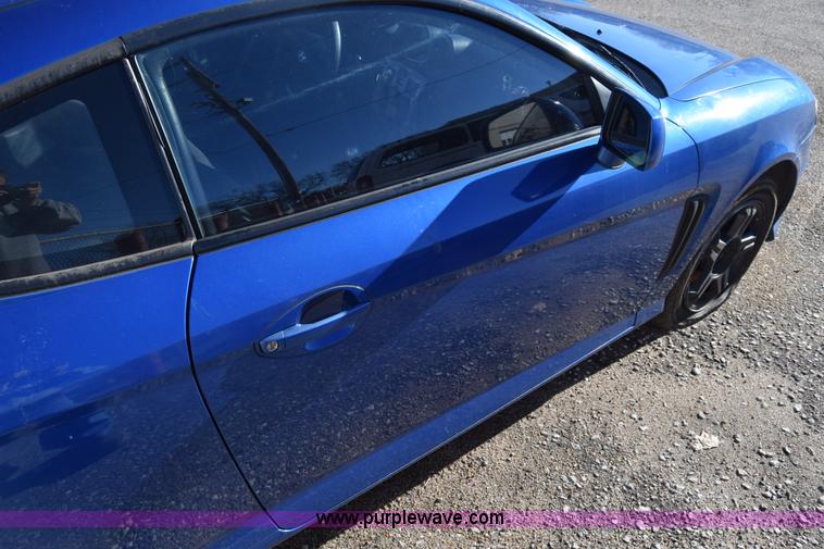 image for item L1017 2004 Hyundai Tiburon SUV