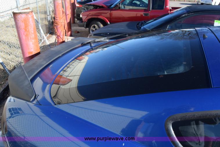 image for item L1017 2004 Hyundai Tiburon SUV