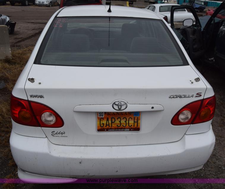 image for item L1048 2004 Toyota Corolla