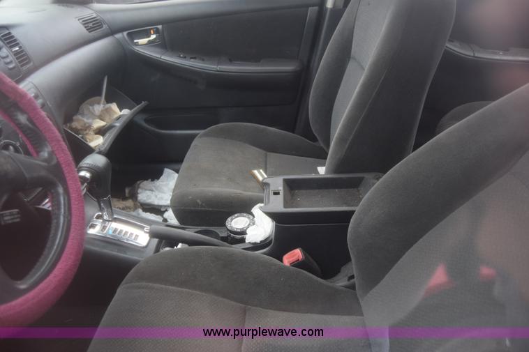 image for item L1048 2004 Toyota Corolla