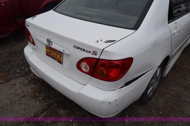 image for item L1048 2004 Toyota Corolla