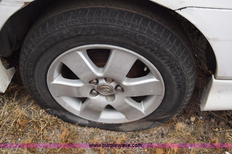 image for item L1048 2004 Toyota Corolla