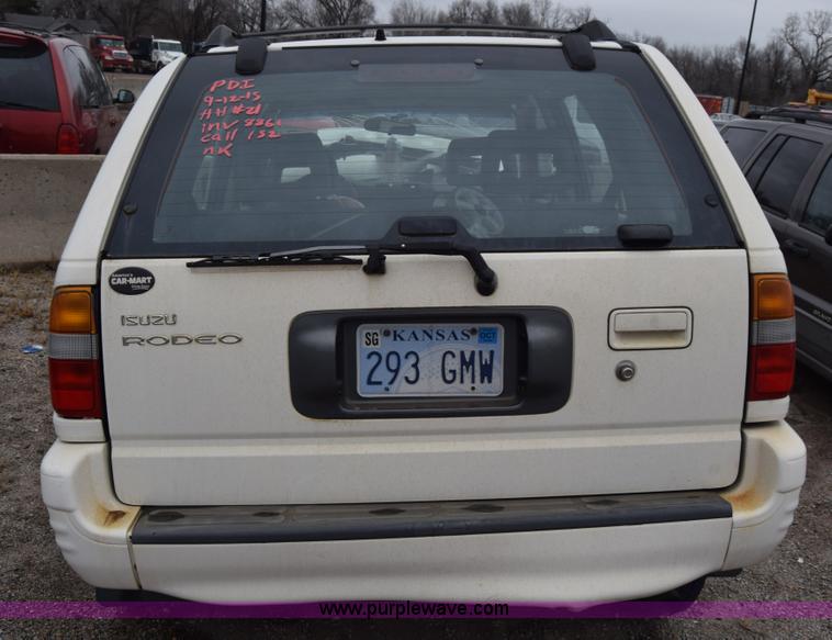 image for item L1049 1999 Isuzu Rodeo SUV