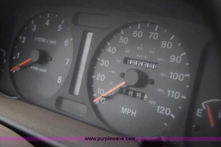 image for item L1049 1999 Isuzu Rodeo SUV