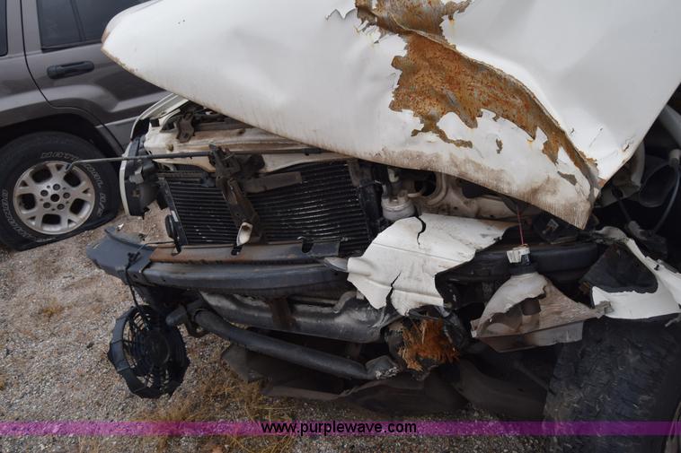 image for item L1049 1999 Isuzu Rodeo SUV