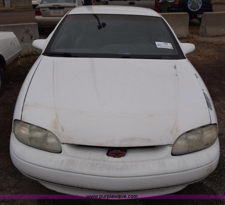 image for item L1050 1996 Chevrolet Monte Carlo