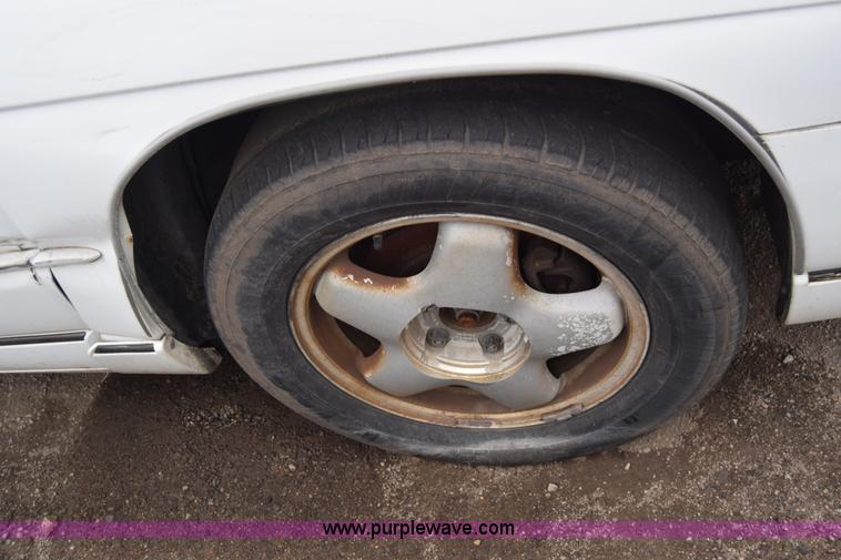 image for item L1050 1996 Chevrolet Monte Carlo