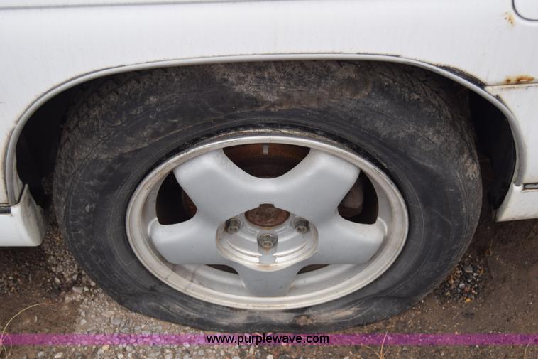 image for item L1050 1996 Chevrolet Monte Carlo