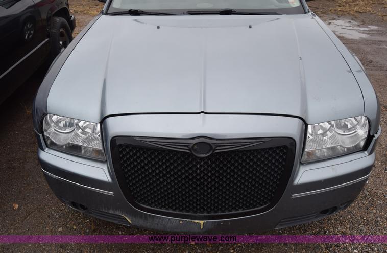 image for item L1197 2007 Chrysler 300 Touring