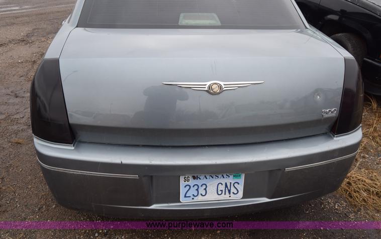 image for item L1197 2007 Chrysler 300 Touring