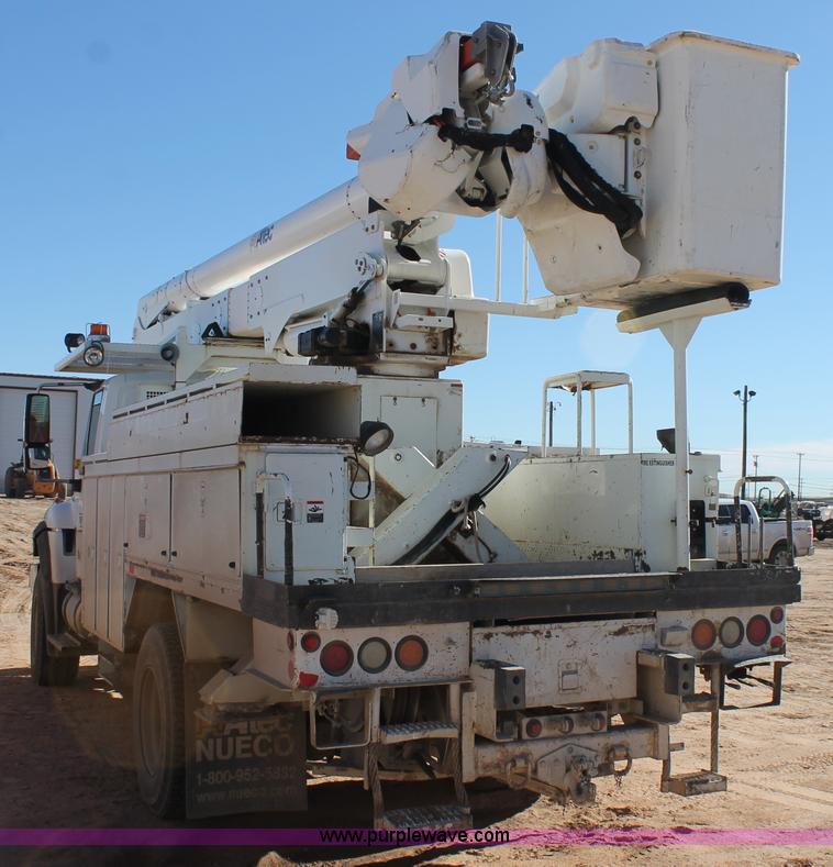 image for item J1312 2009 International 7300 bucket truck