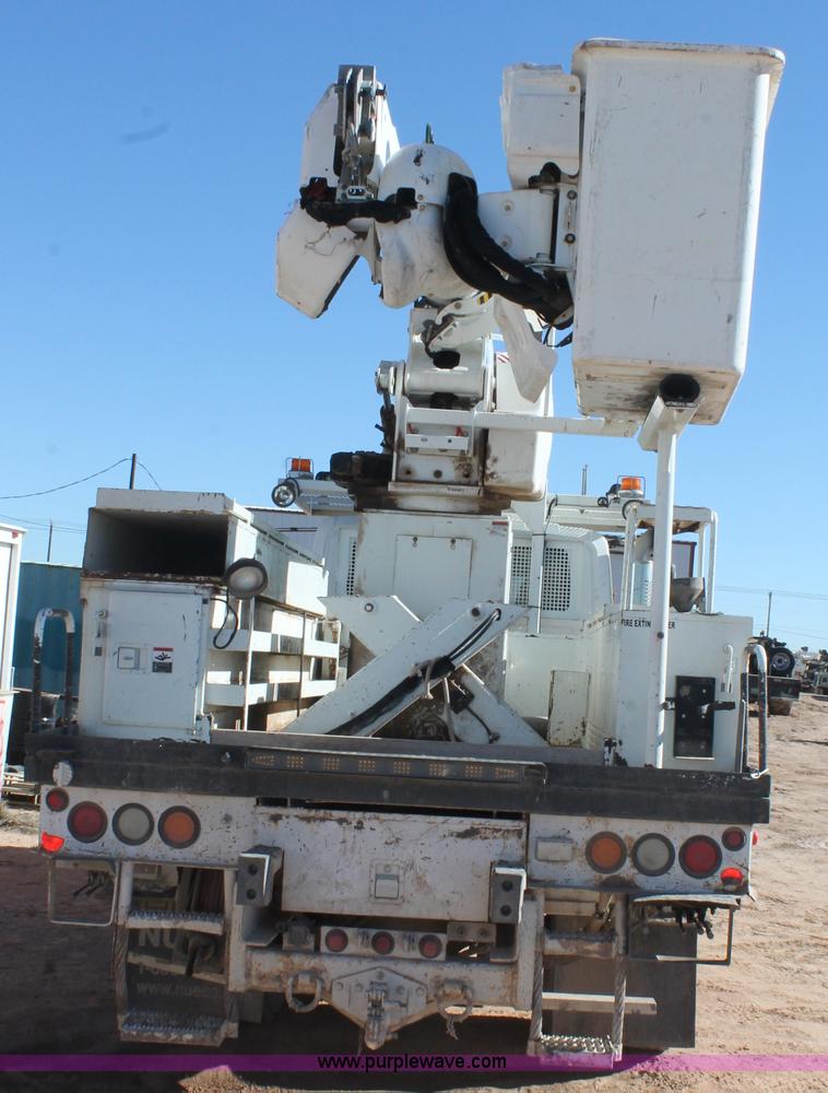 image for item J1312 2009 International 7300 bucket truck