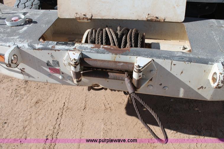 image for item J1312 2009 International 7300 bucket truck